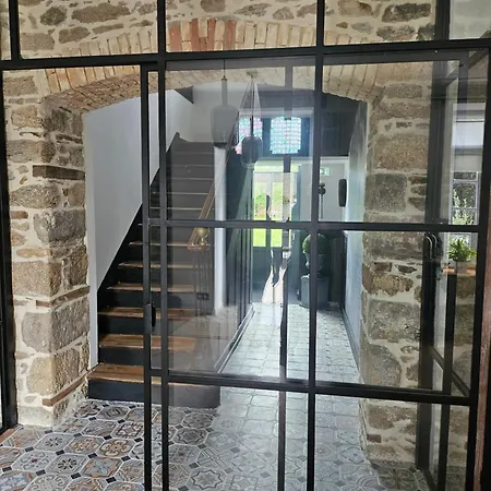 Le Parisien Prive En Duplex Avec Acces Jacuzzi A 10min Des Plages Lanhouarneau