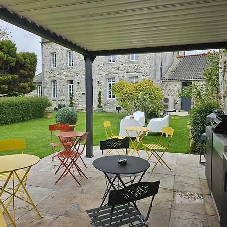 Apartmán Le Parisien Prive En Duplex Avec Acces Jacuzzi A 10min Des Plages *